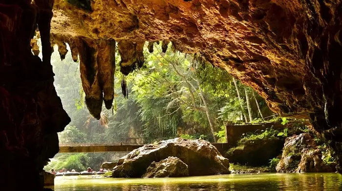 Tempat wisata goa pindul