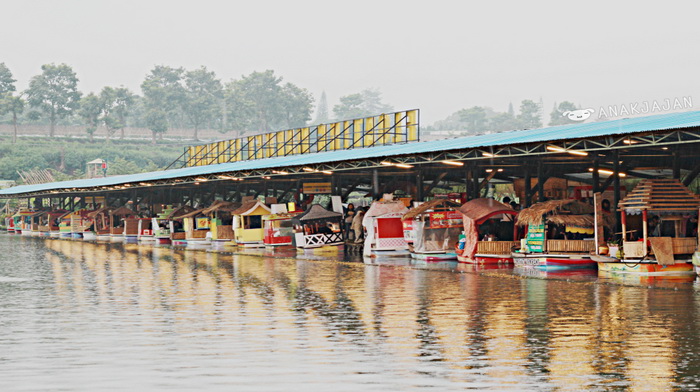 Paket Wisata Bandung floating market