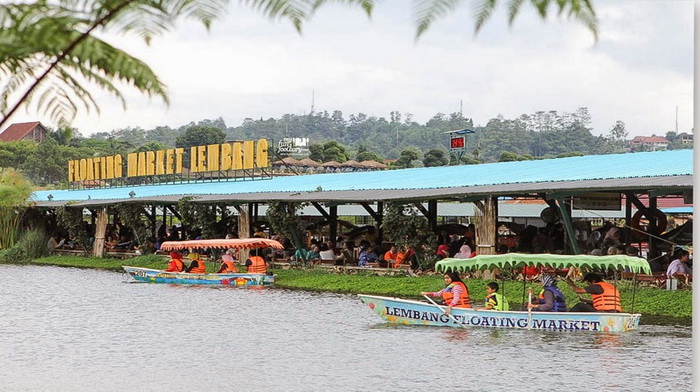 Paket Wisata Bandung floating market
