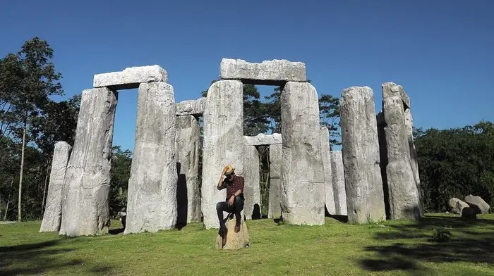 Paket Wisata Jogja Stonehenge Merapi