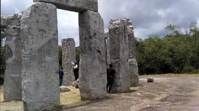 Stonehenge Merapi