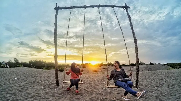 Wisata Jogja Gumuk Pasir Parangkusumo