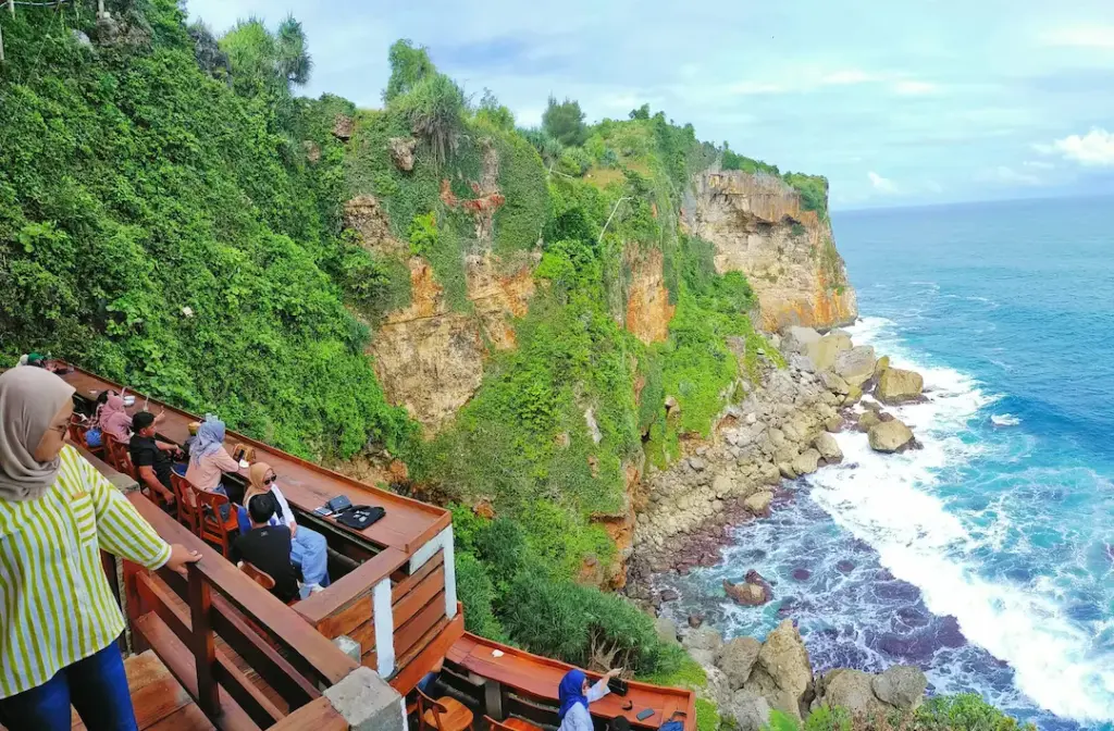 puncak segoro jogja