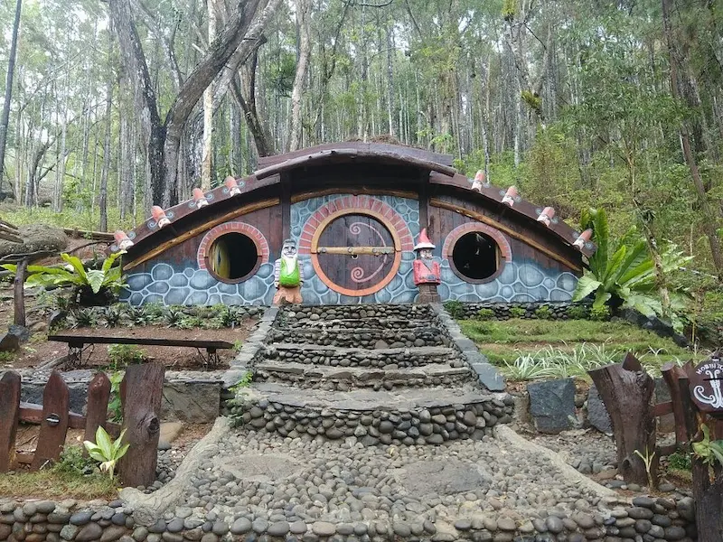 rumah hobbit