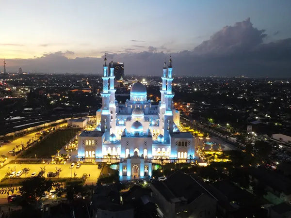 Masjid Syekh Zayid Solo-wisata solo dekat stasiun solo