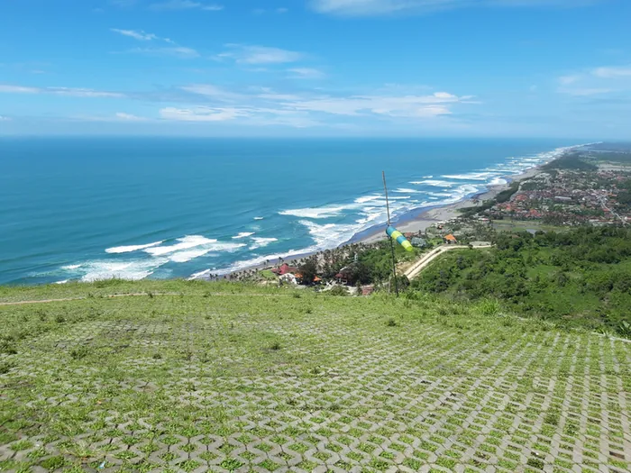 View Bukit Paralayang Watu Pingit