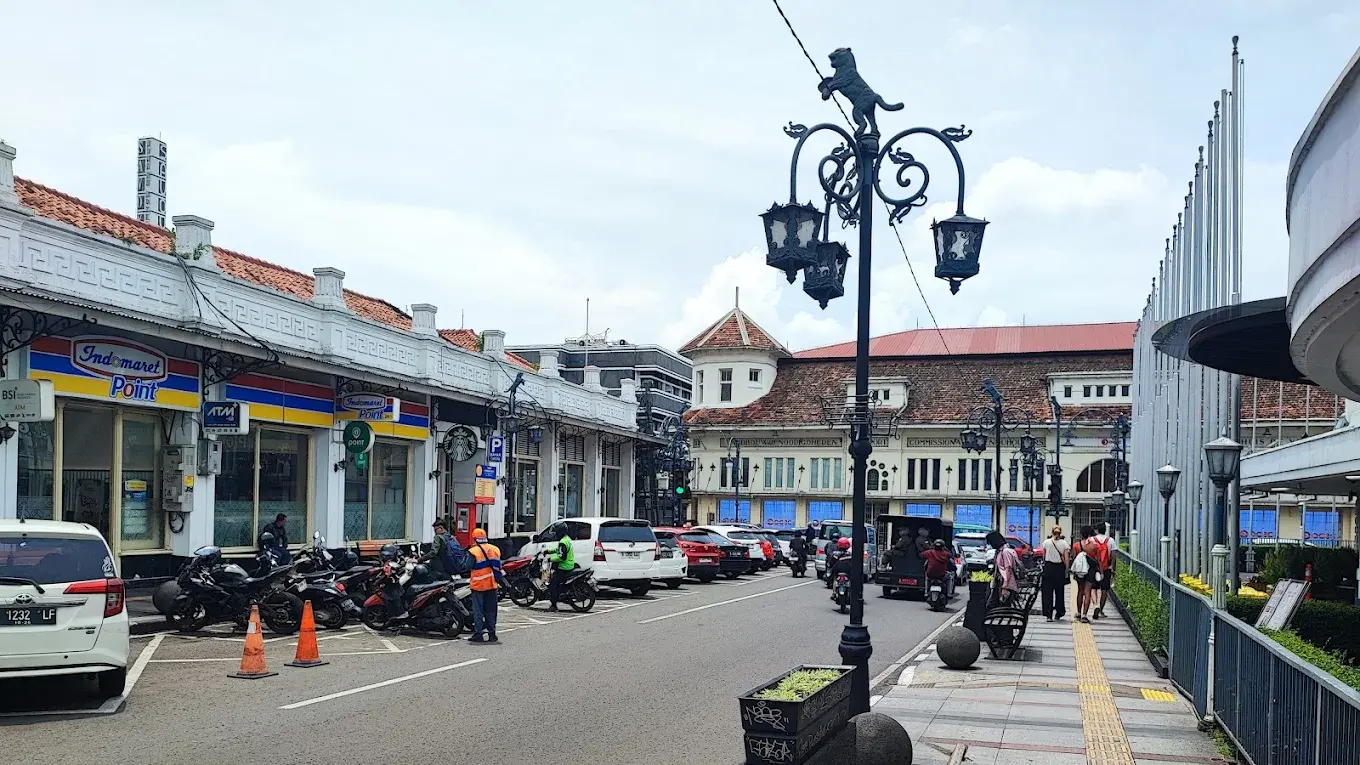 Tempat Wisata Murah di Bandung - Braga Street